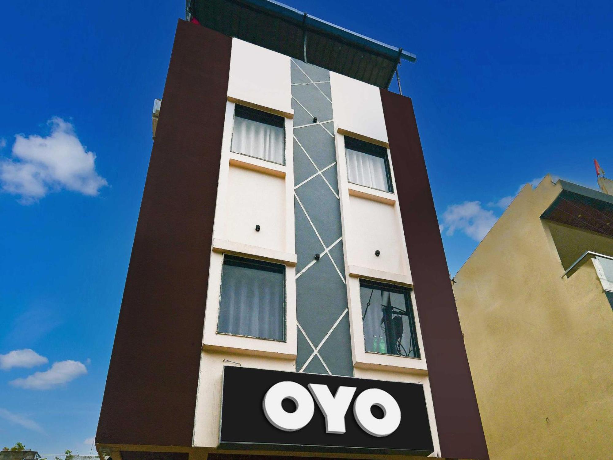 Oyo Flagship Hotel Blue Tick Індаур Екстер'єр фото